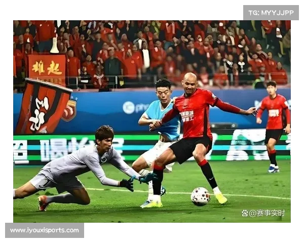 成都蓉城首轮五球大胜领跑积分榜 西南球队占据前三引关注